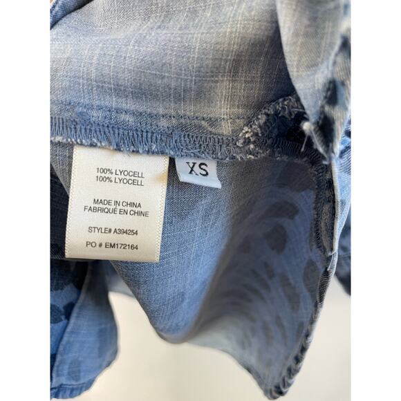 Side‎ Stitch Button-Down Shirt Animal Print Painted Polka Dot Blue Women's XS - Picture 7 of 11